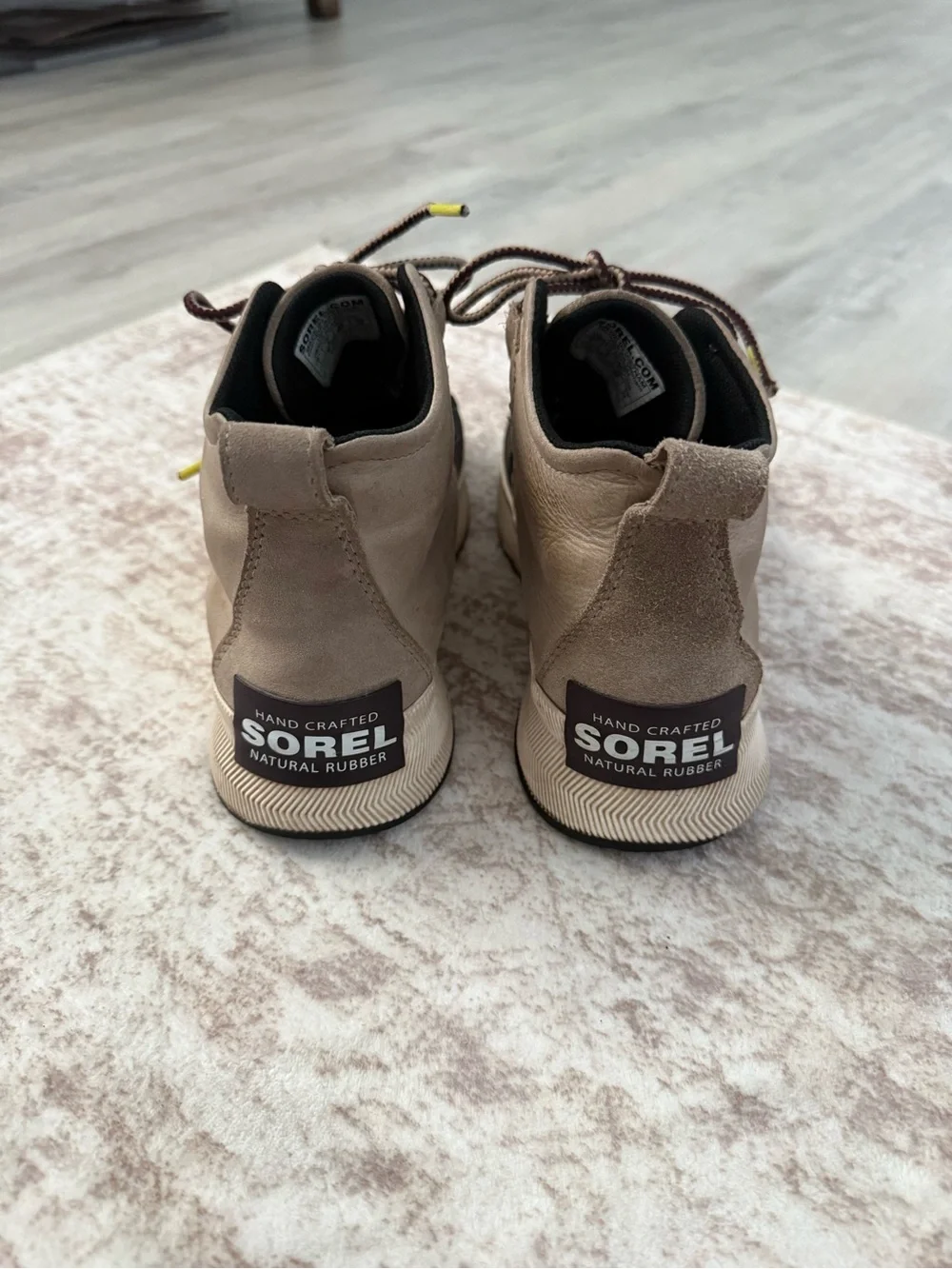 Sorel Taupe and Black Leather Waterproof Duck Boots women’s 7